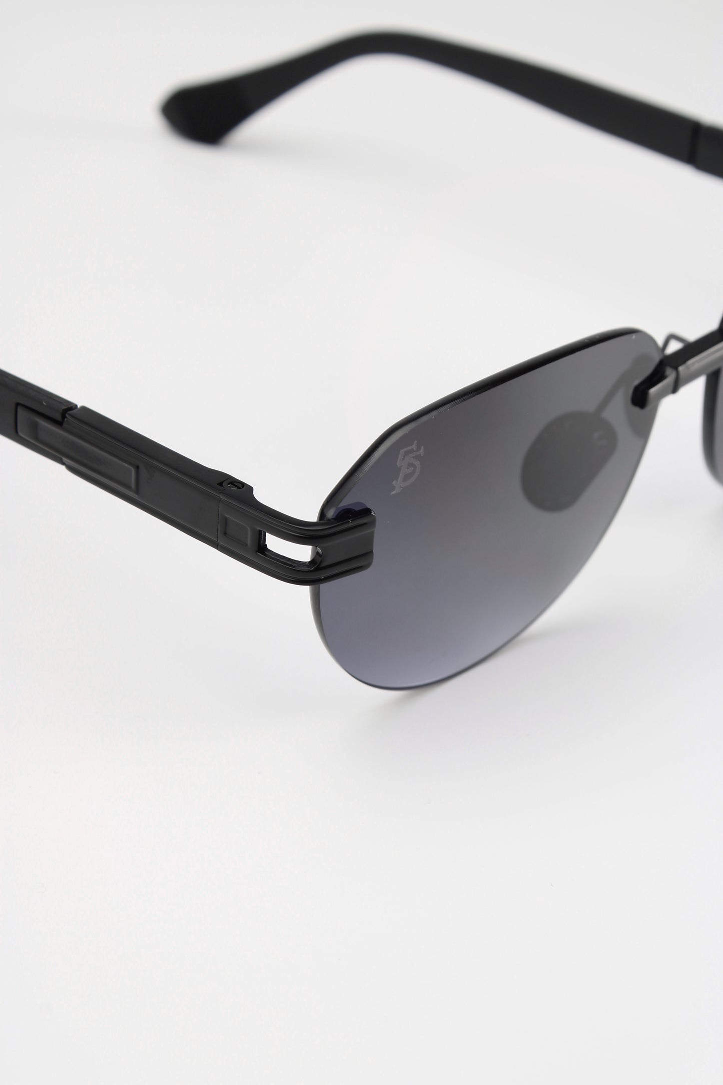 VOMAD SUNGLASSES